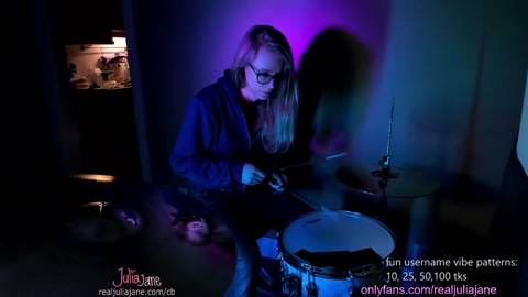 realjuliajane  23-04-2023